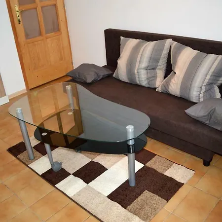 Apartmanház